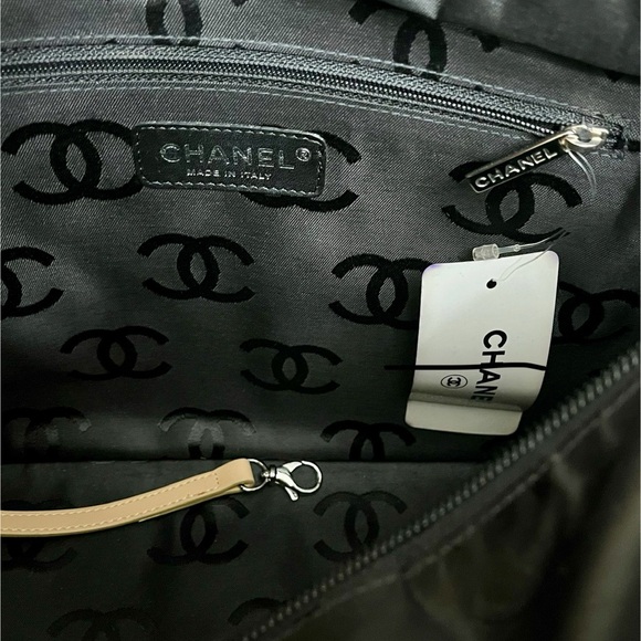 💎NEVER USED💎VINTAGE CHANEL CAMBON TOTE - Picture 9 of 10